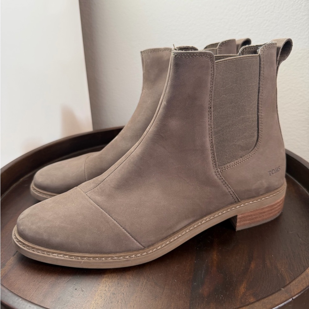 TOMS Women's Olive Ankle Booties - Picture 3 of 10